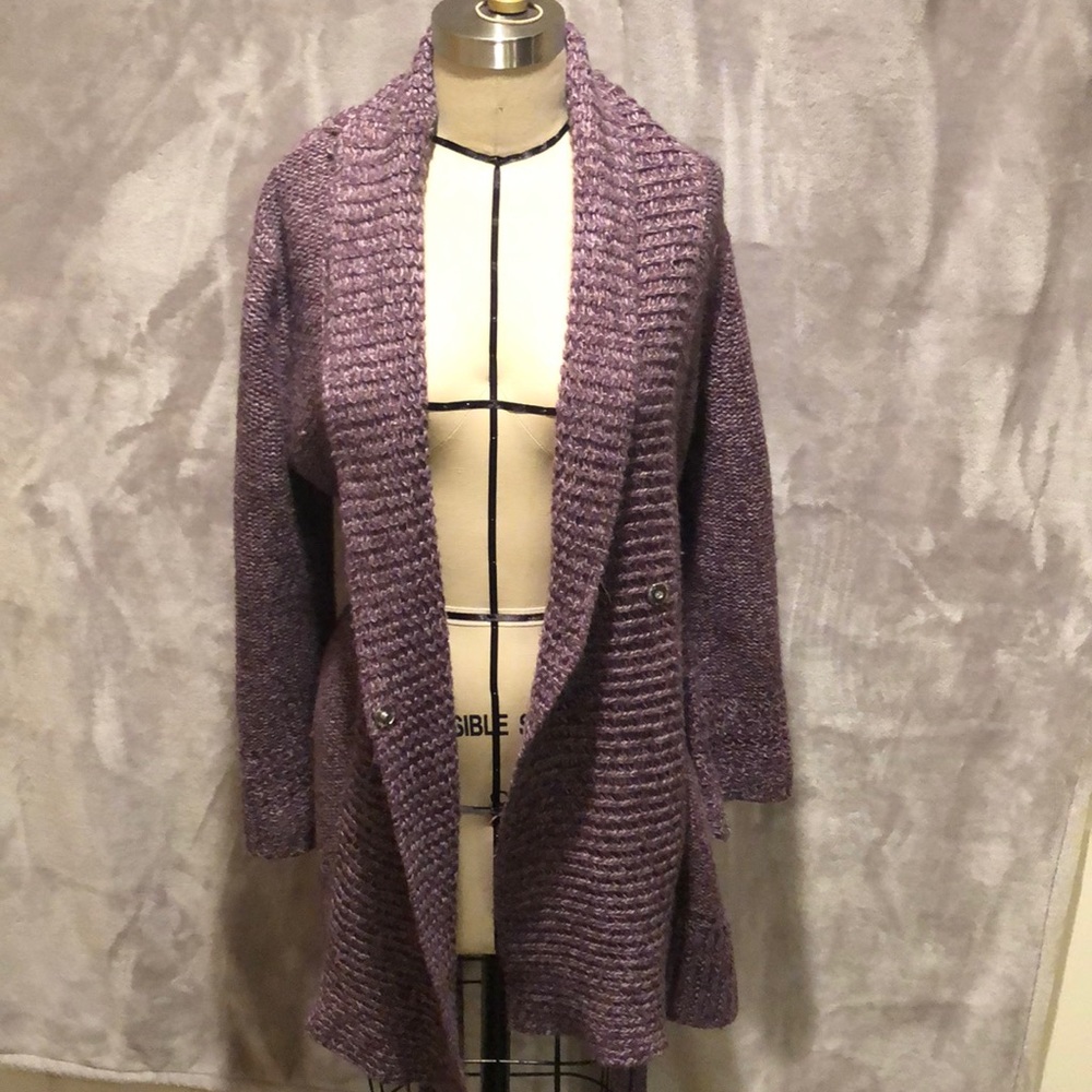 Long knitted cardigan